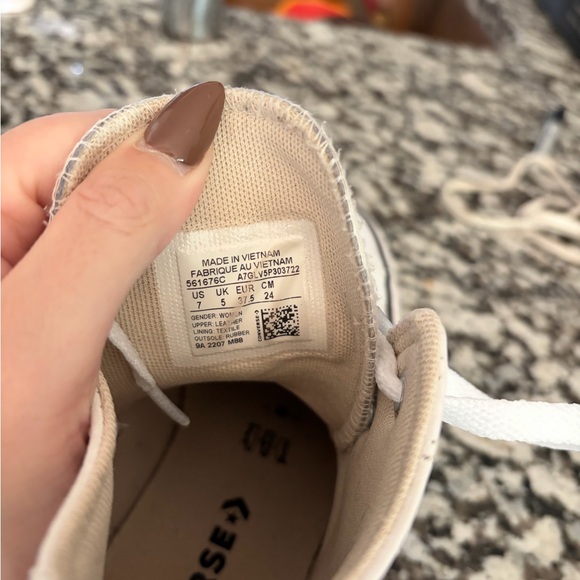 Converse Leather White High-Top Sneakers - Picture 4 of 5